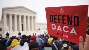 9 estados republicanos buscan bloquear programa DACA