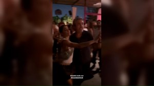 Lali Espósito y Ricardo Darín bailan juntos en fiesta de Fito Páez