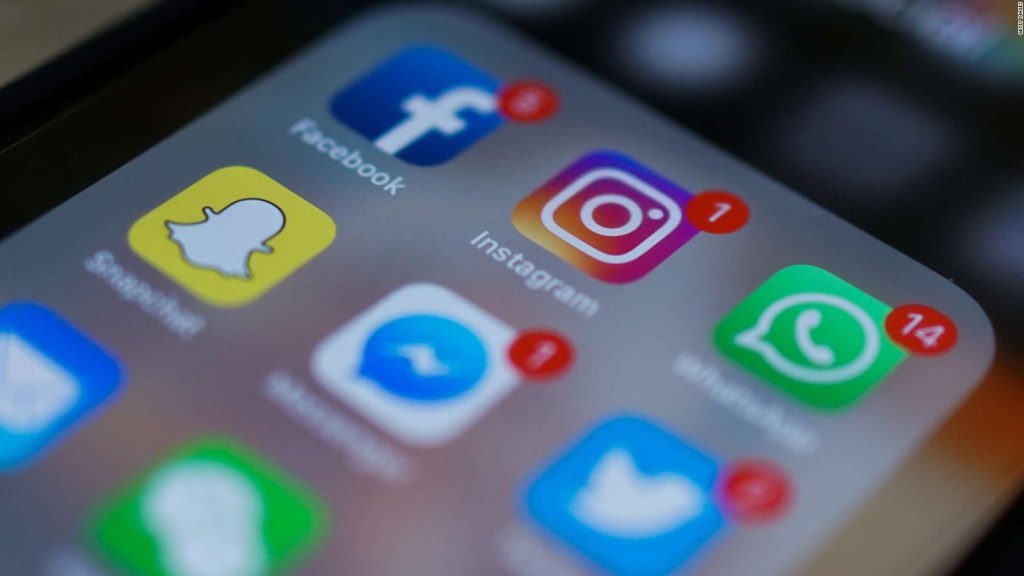 Utah firma la ley de regulación de redes sociales para adolescentes