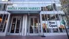 Delincuencia fuerza el cierre de una tienda Whole Foods