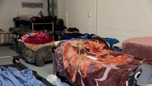 Centros de refugio están saturados en Nueva York