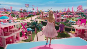 Rodaje de "Barbie" causó escasez mundial de pintura rosa fluorescente