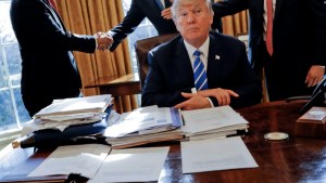 Trump es acusado a nivel federal, experto analiza cómo le afecta